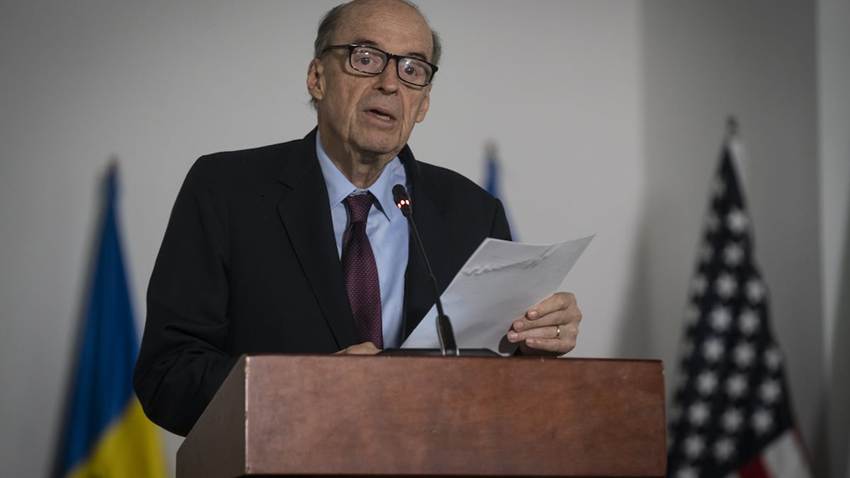 La Fiscalía de Colombia le imputará cargos al excanciller Álvaro Leyva por prevaricato en el caso de los pasaportes