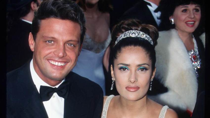 Salma Hayek y Luis Miguel desfilaron en la alfombra roja de los Oscar ¡hace 25 años!