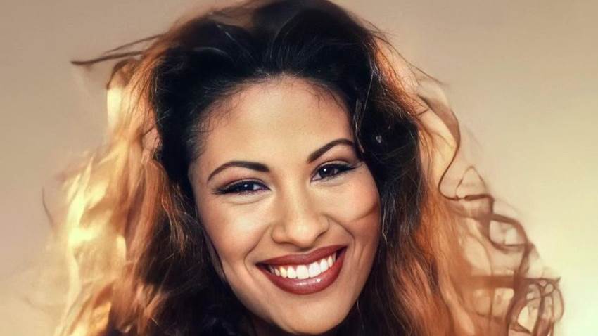 Viudo de Selena Quintanilla la recuerda con cariño con una foto inédita