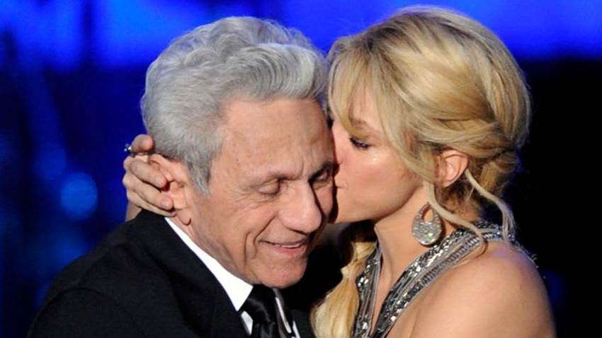 Aseguran que el padre de Shakira habría sufrido un derrame cerebral