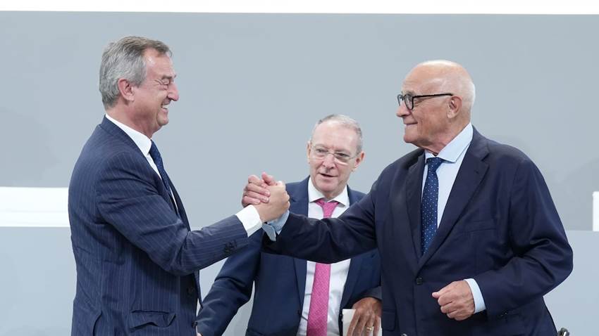 La goleada de la cúpula del Sabadell mete presión al verano de Torres y a la opa del BBVA