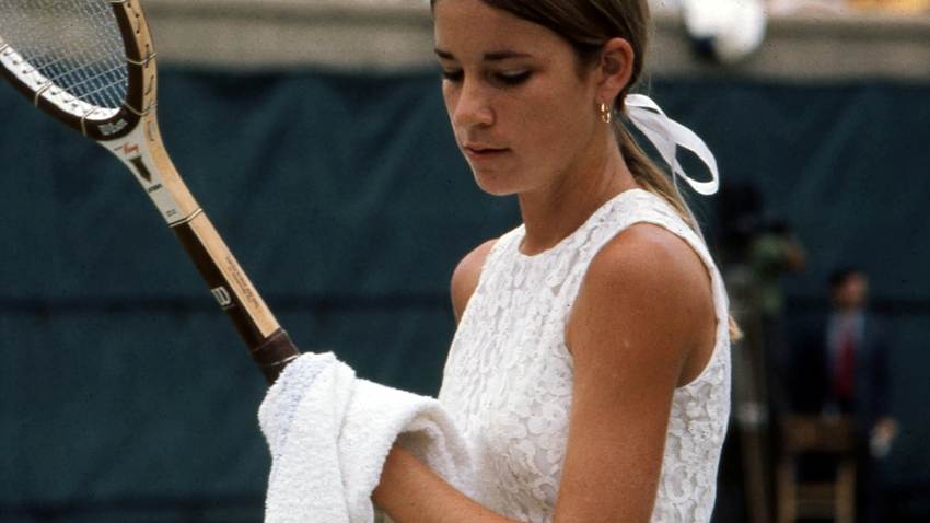 El vestido más bonito de la historia del tenis: cómo Chris Evert revolucionó la moda deportiva llevando el encaje a la pista