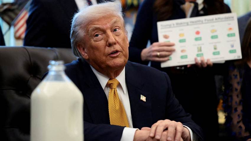 La cruzada por la leche entera de la Administración Trump revive en redes los bigotes blancos de ‘Got Milk?’