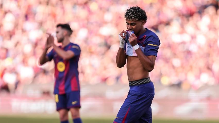 Flick regatea la rabia de Lamine al ser cambiado: “¿Se ha enfadado?”