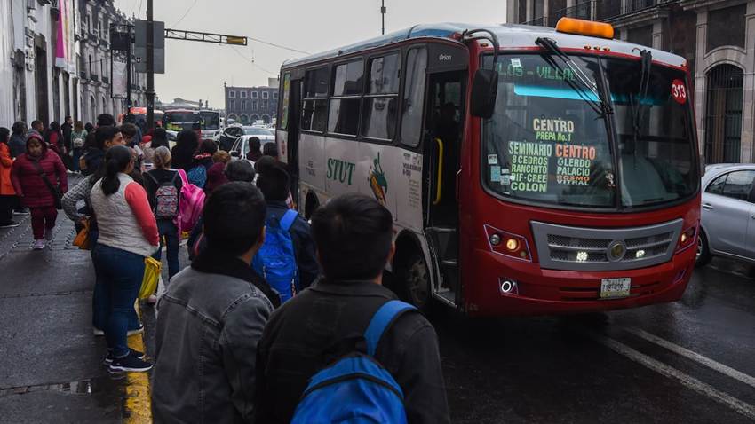 El Gobierno del Estado de México aumenta la tarifa al transporte público en medio de protestas y negociaciones con transportistas