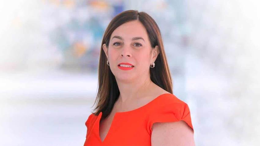 Médicos levantan alerta ante el riesgo de mujeres embarazadas no vacunadas para COVID19