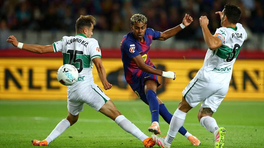 El Barça gana tiempo ante un Elche que lo intentó hasta el final