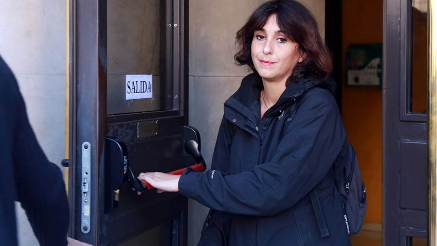 El hijo mayor de Juana Rivas pide ayuda al presidente de la Junta de Andalucía para que su hermano se quede en España
