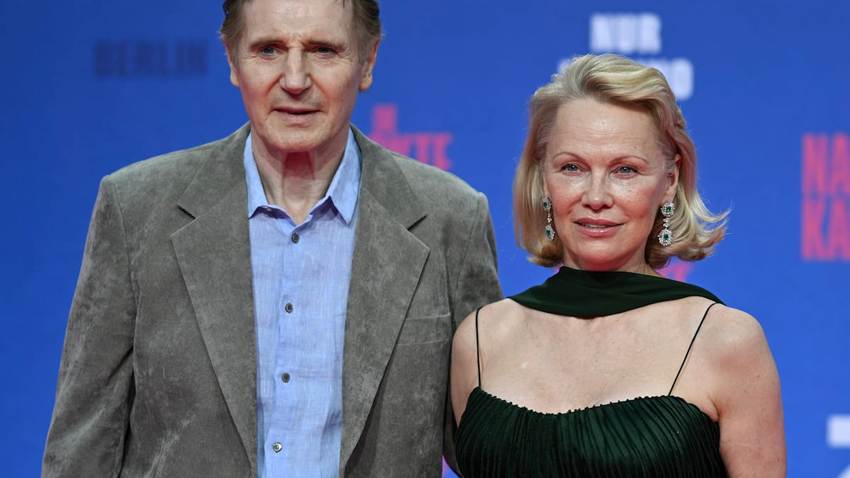 Pamela Anderson y Liam Neeson, pareja sorpresa del verano