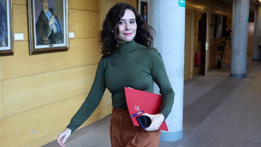 El PP trata de tumbar el relato de la concejal con una cadena de correos que, sin embargo, refuerza el testimonio de la víctima