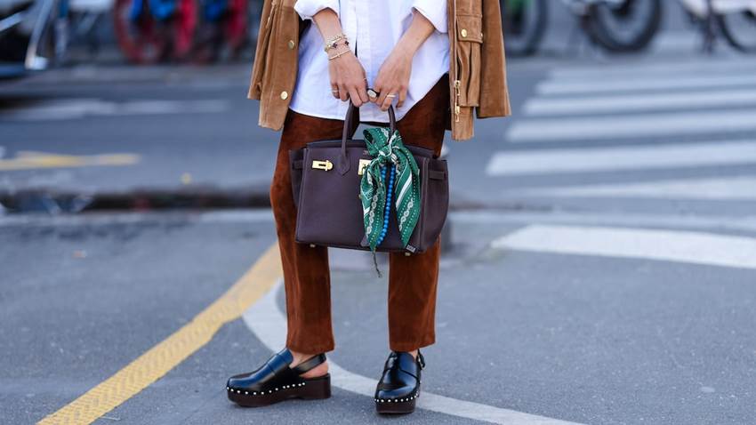 De calzado ‘hippie’ a zapato de lujo: ¿y si el zueco fuese un augurio plutocrático?